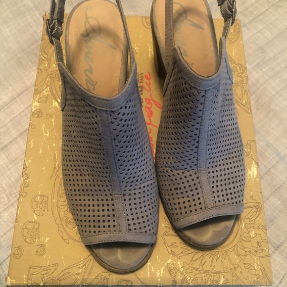 American Rag - Picture 2 of 3